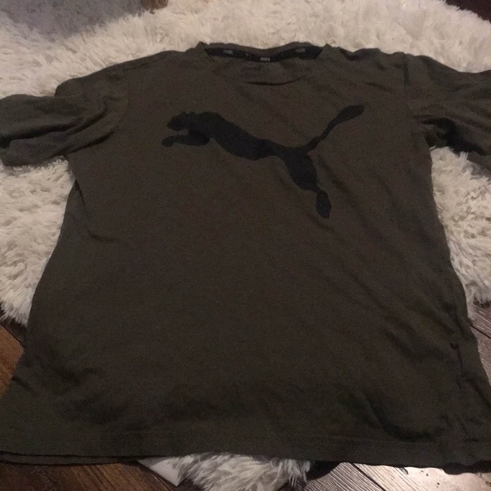 Olive green puma logo tee shirt